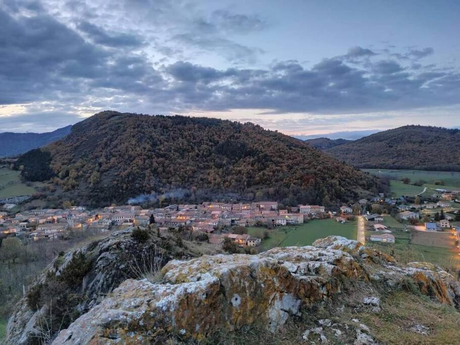 Gite L'Enclos O Rendez-Vous Roquefeuil-Pays De Sault- Avec Jardin Экстерьер фото