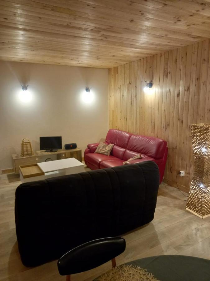 Gite L'Enclos O Rendez-Vous Roquefeuil-Pays De Sault- Avec Jardin Экстерьер фото