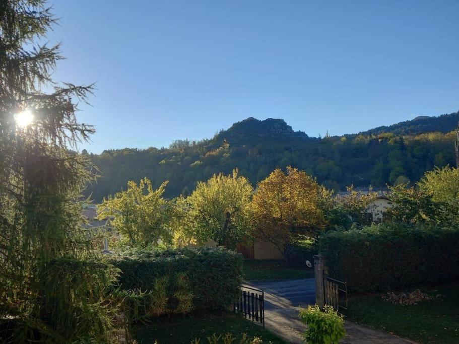 Gite L'Enclos O Rendez-Vous Roquefeuil-Pays De Sault- Avec Jardin Экстерьер фото